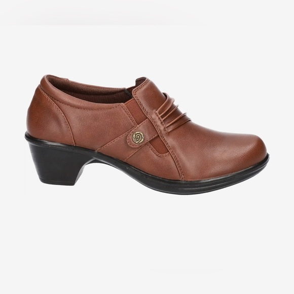 Easy Street
Ryanne - Picture 4 of 6